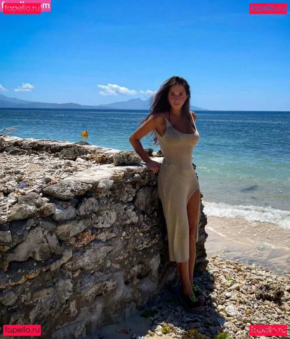 iuliagyrbu Onlyfans Photo Gallery 