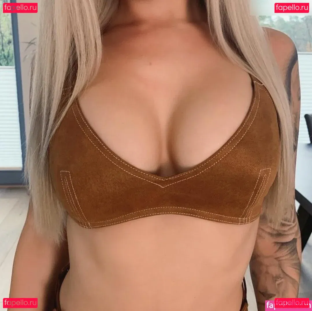 Just Lucy Onlyfans Photo Gallery 