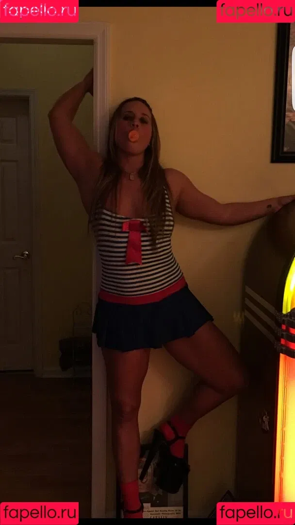 Katie's World Onlyfans Photo Gallery 