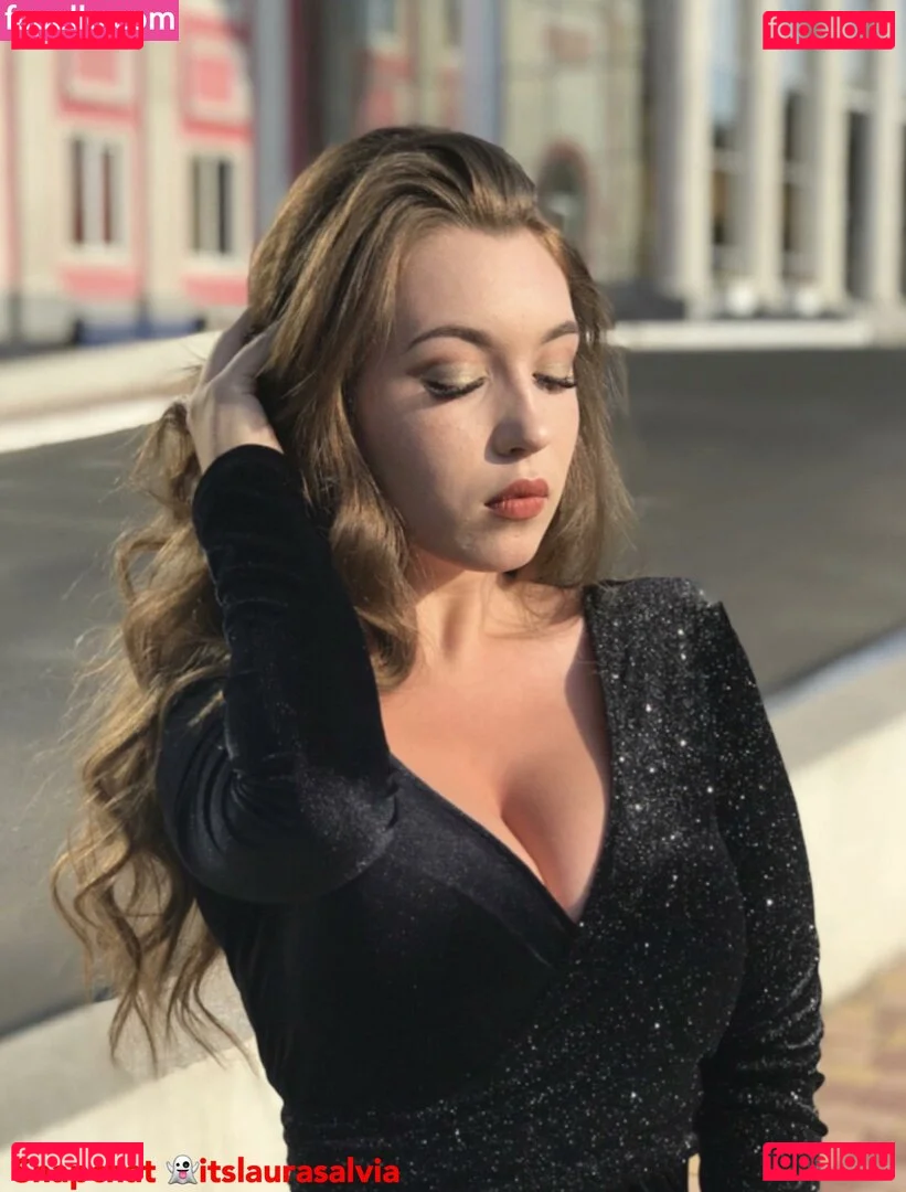 Laura Salvia Onlyfans Photo Gallery 