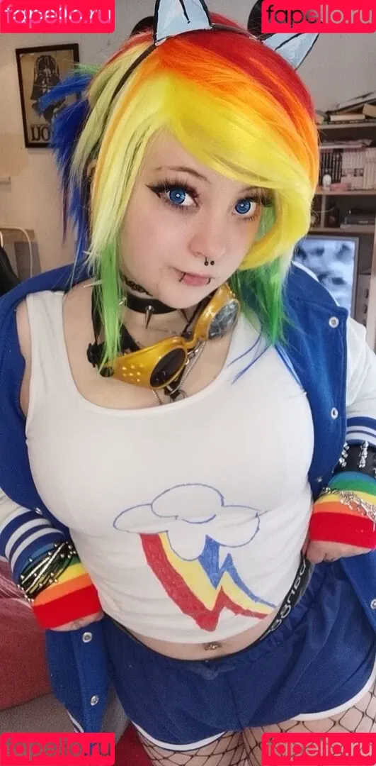 Sam aka littlescarefox Onlyfans Photo Gallery 