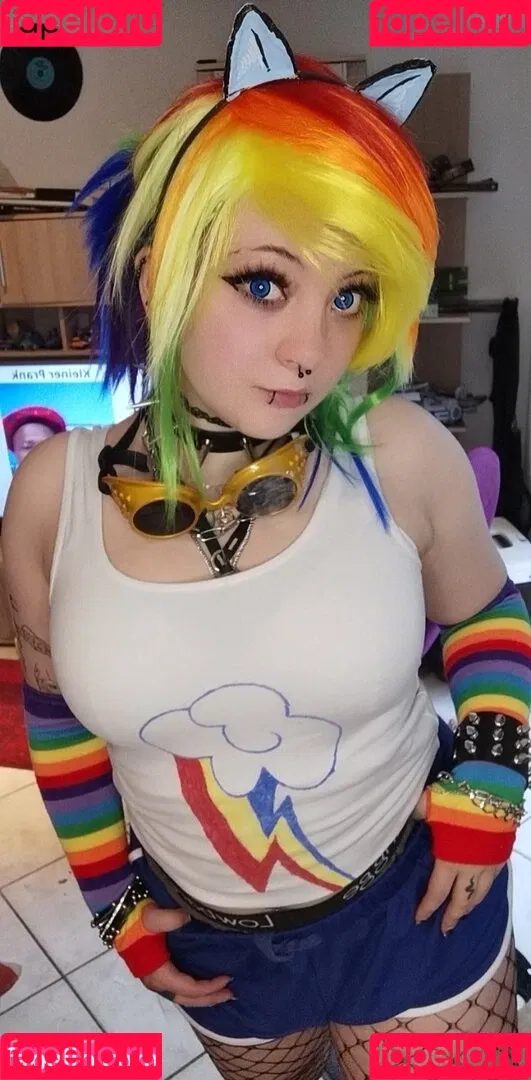Sam aka littlescarefox Onlyfans Photo Gallery 