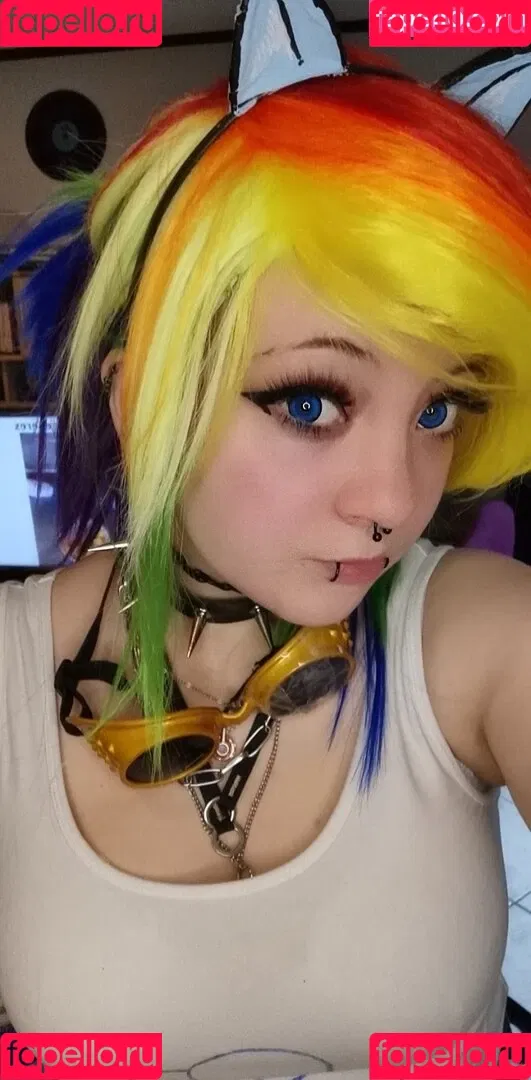 Sam aka littlescarefox Onlyfans Photo Gallery 