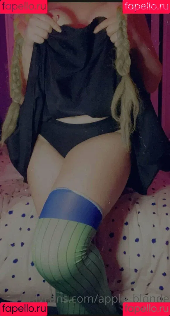 AppleBlonde Onlyfans Photo Gallery 
