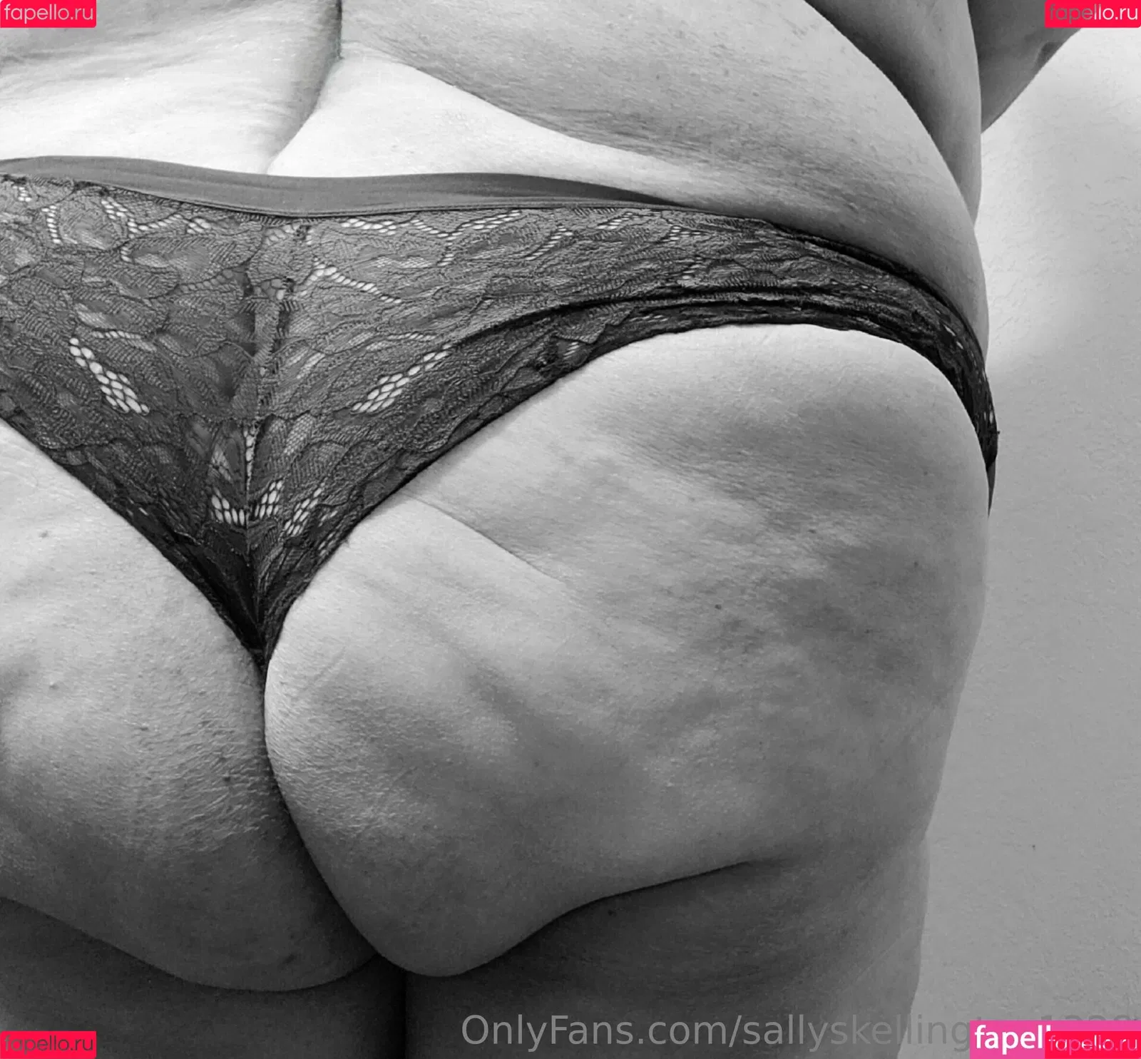 sallyskellington1328 Onlyfans Photo Gallery 