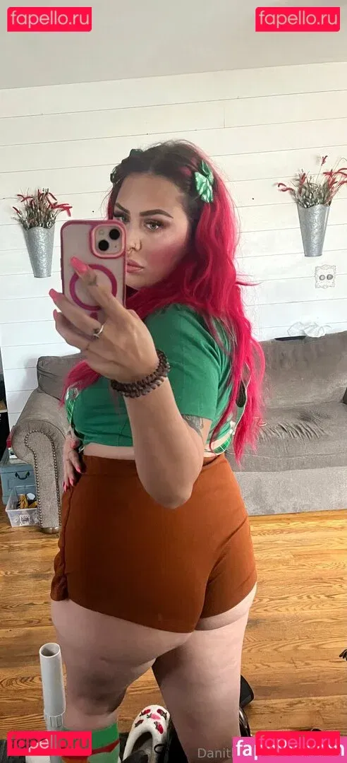 tinythaigirl4u Onlyfans Photo Gallery 