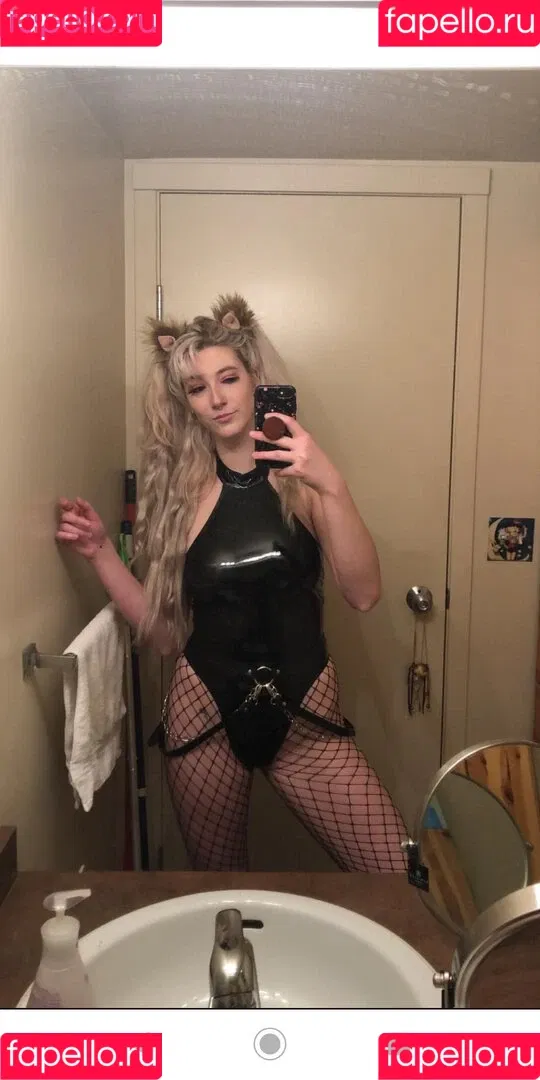 tanookiciska Onlyfans Photo Gallery 