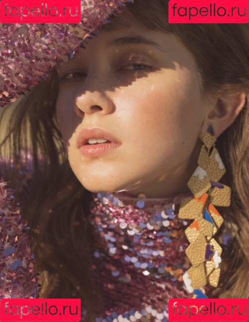 Cailee Spaeny Onlyfans Photo Gallery 