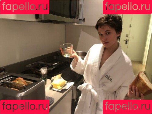 Cailee Spaeny Onlyfans Photo Gallery 