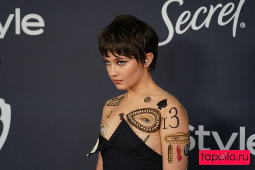 Cailee Spaeny Nude Onlyfans Photo 44