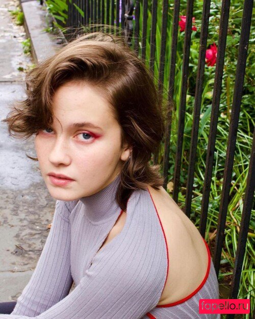 Cailee Spaeny Nude Onlyfans Photo 12