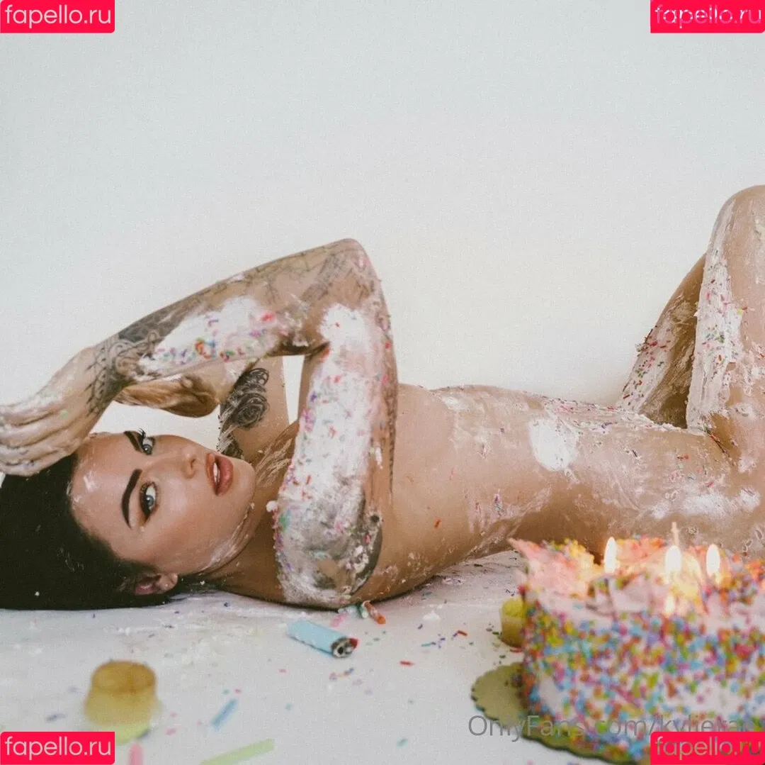 kylieraehall Onlyfans Photo Gallery 