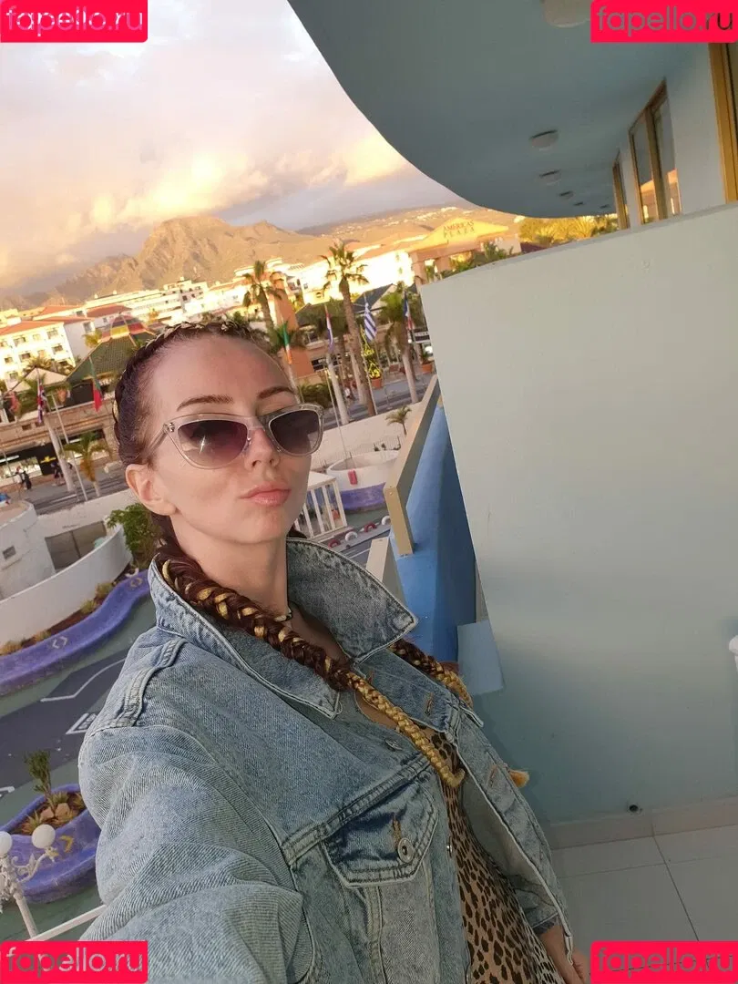 Summer Siempre Onlyfans Photo Gallery 