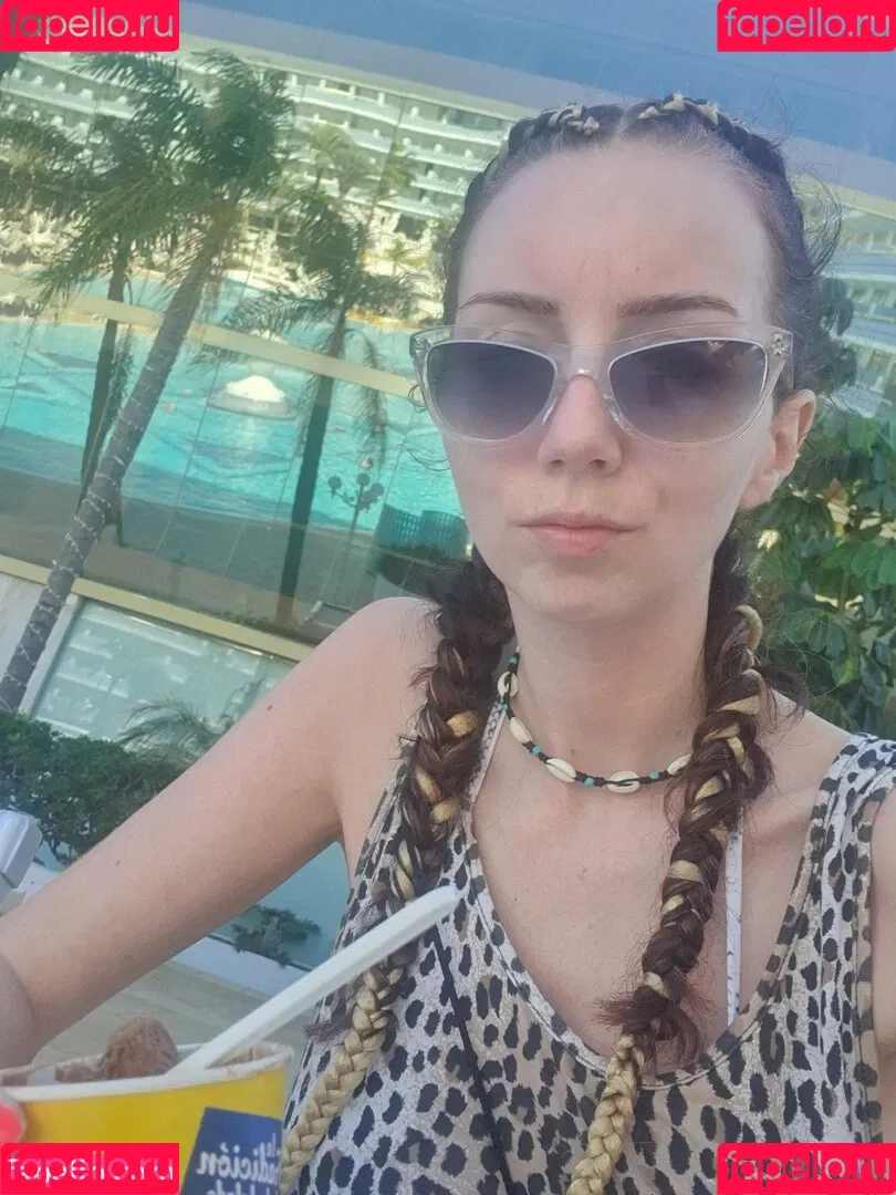 Summer Siempre Onlyfans Photo Gallery 