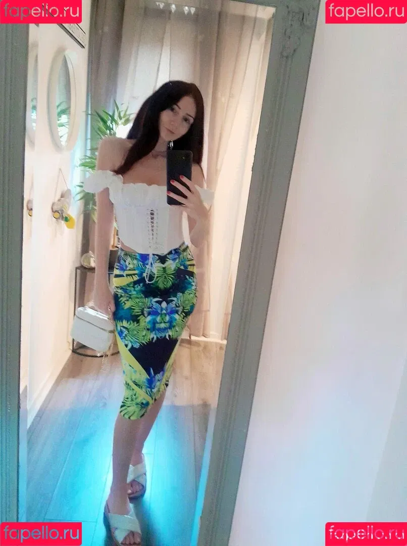 Summer Siempre Onlyfans Photo Gallery 