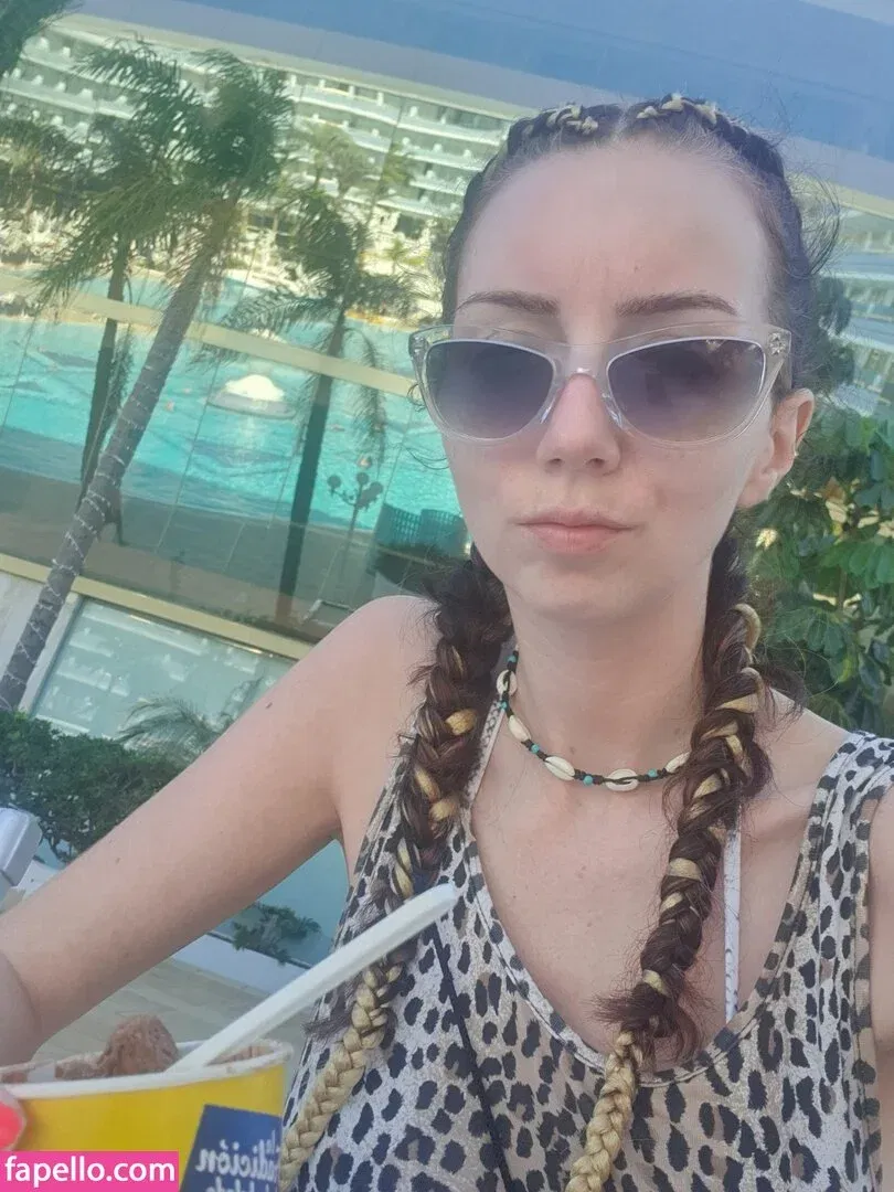 Summer Siempre Onlyfans Photo Gallery 