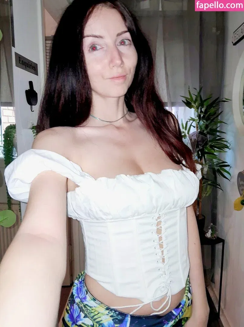 Summer Siempre Onlyfans Photo Gallery 