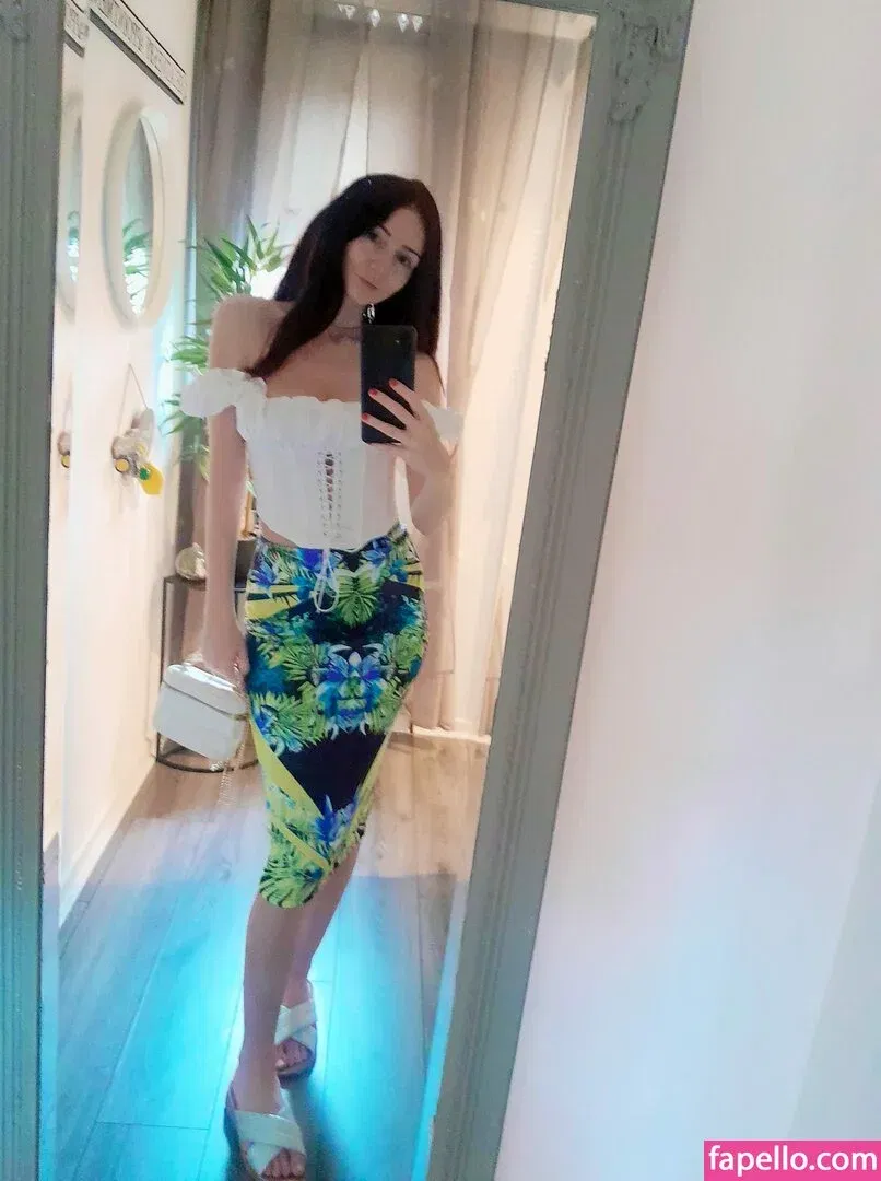 Summer Siempre Onlyfans Photo Gallery 