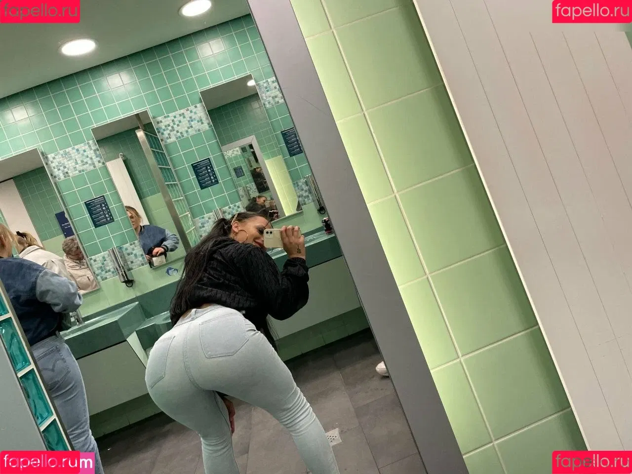 Lara Bttn Onlyfans Photo Gallery 