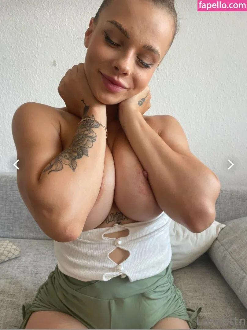 Lara Bttn Onlyfans Photo Gallery 