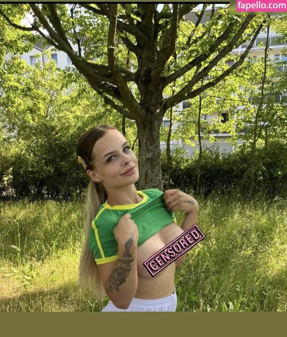 Lara Bttn Onlyfans Photo Gallery 