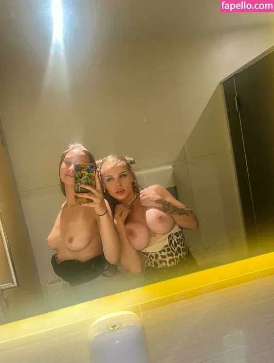 Lara Bttn Onlyfans Photo Gallery 