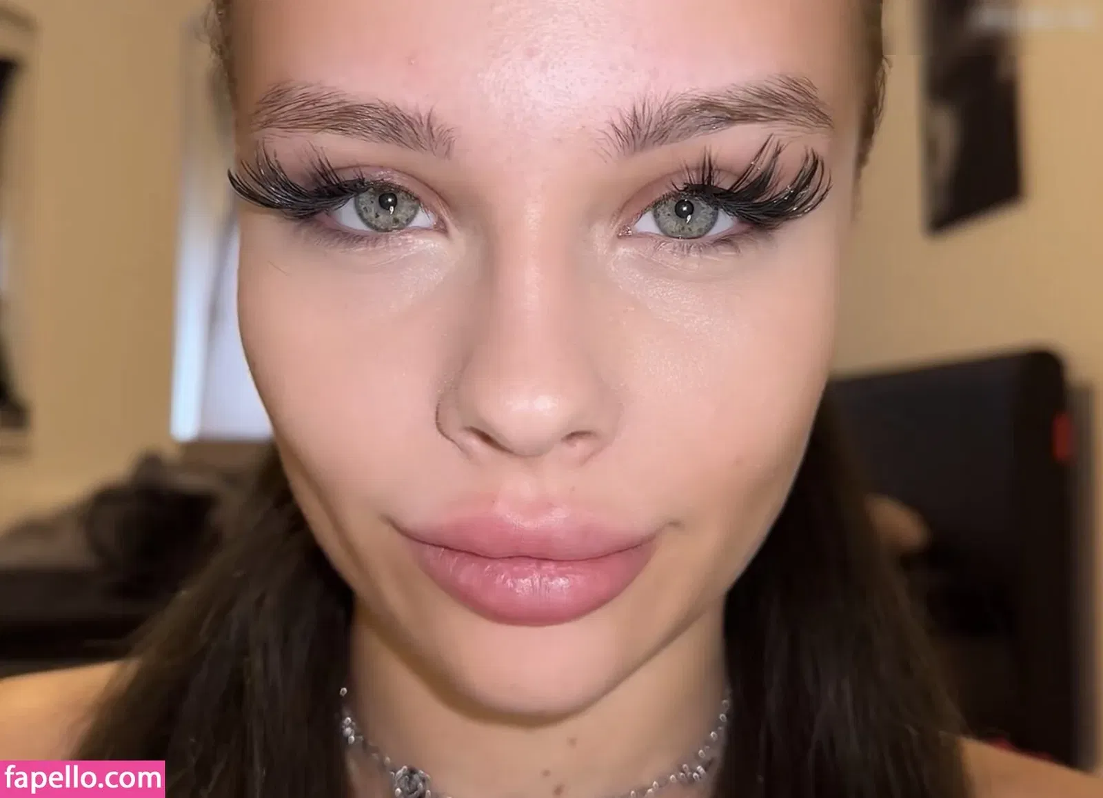 Lara Bttn Onlyfans Photo Gallery 