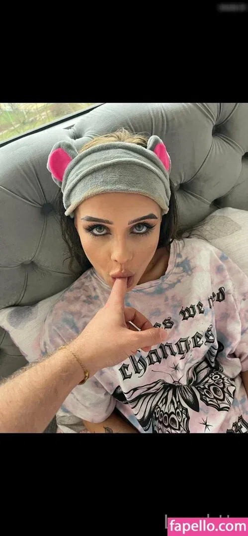 Lara Bttn Onlyfans Photo Gallery 