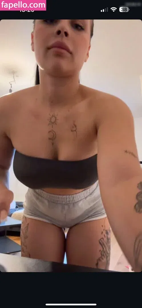 Lara Bttn Onlyfans Photo Gallery 