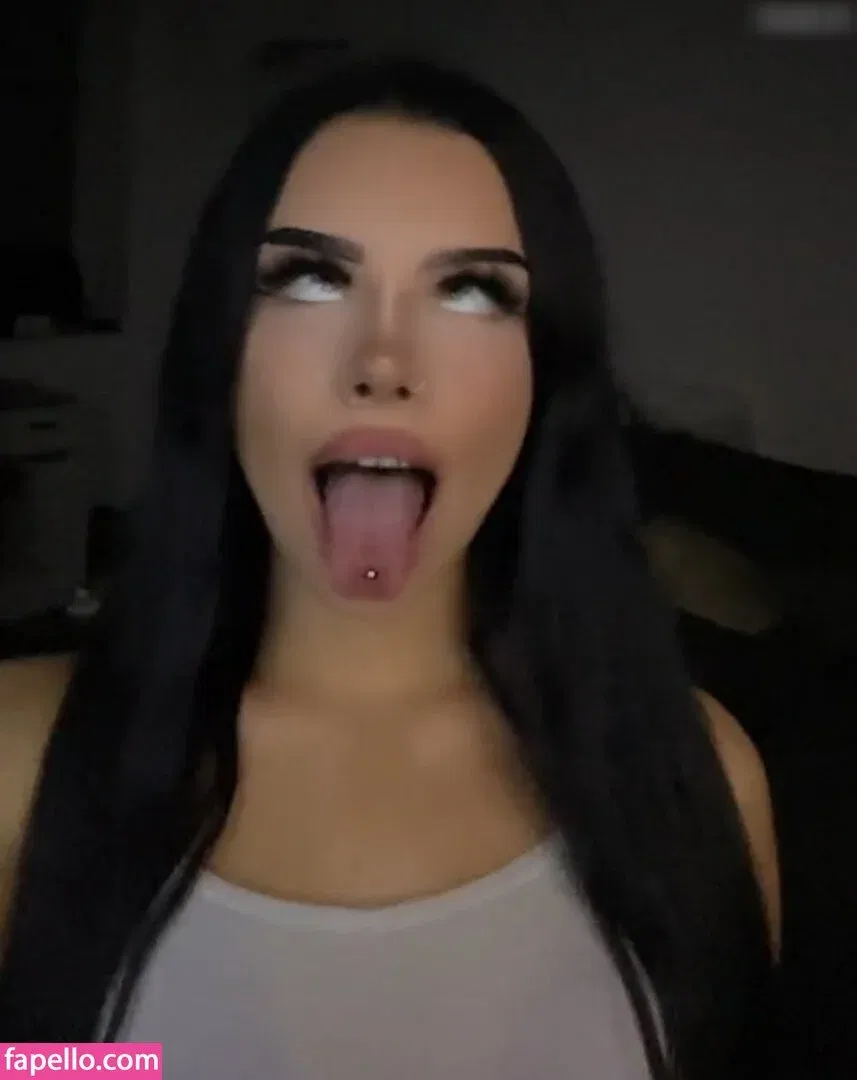 Lara Bttn Onlyfans Photo Gallery 