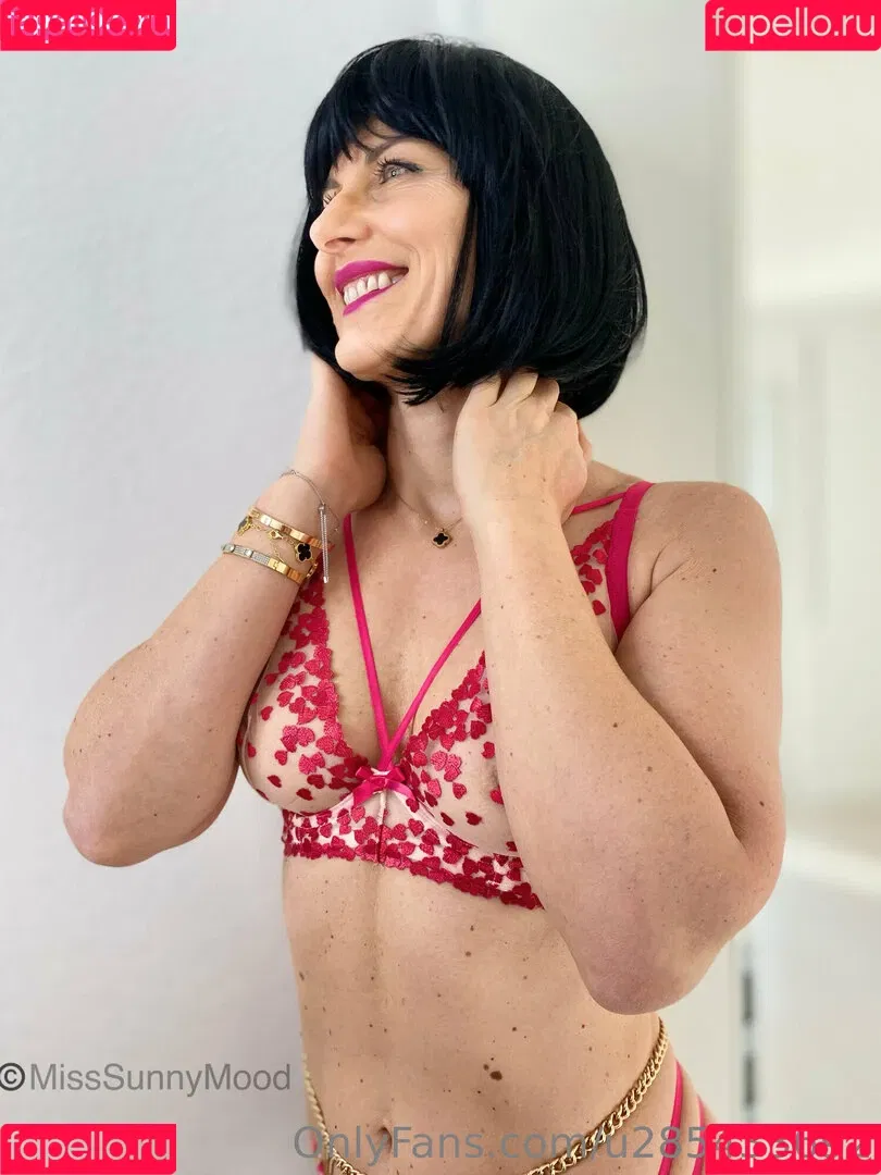 Miss Sunny mood Onlyfans Photo Gallery 