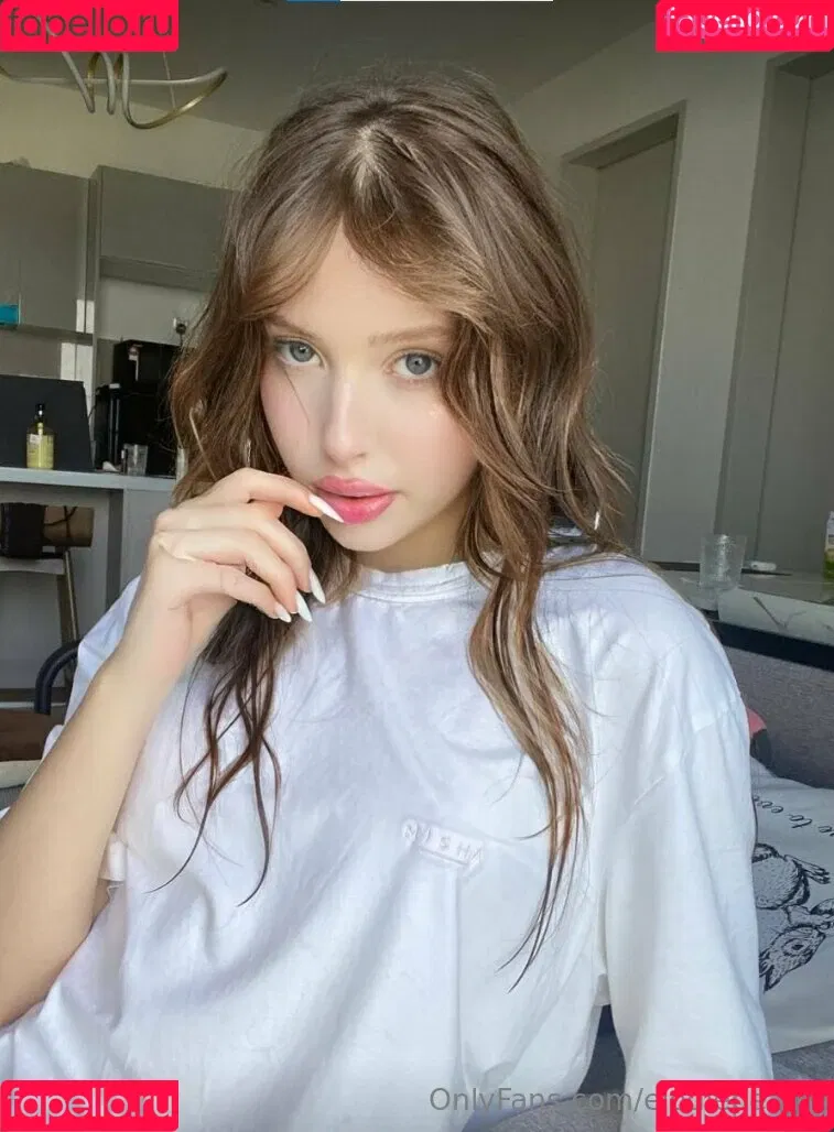 elodiepeach Onlyfans Photo Gallery 