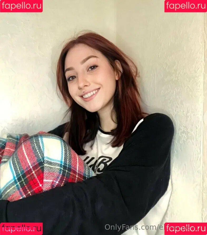 elodiepeach Onlyfans Photo Gallery 