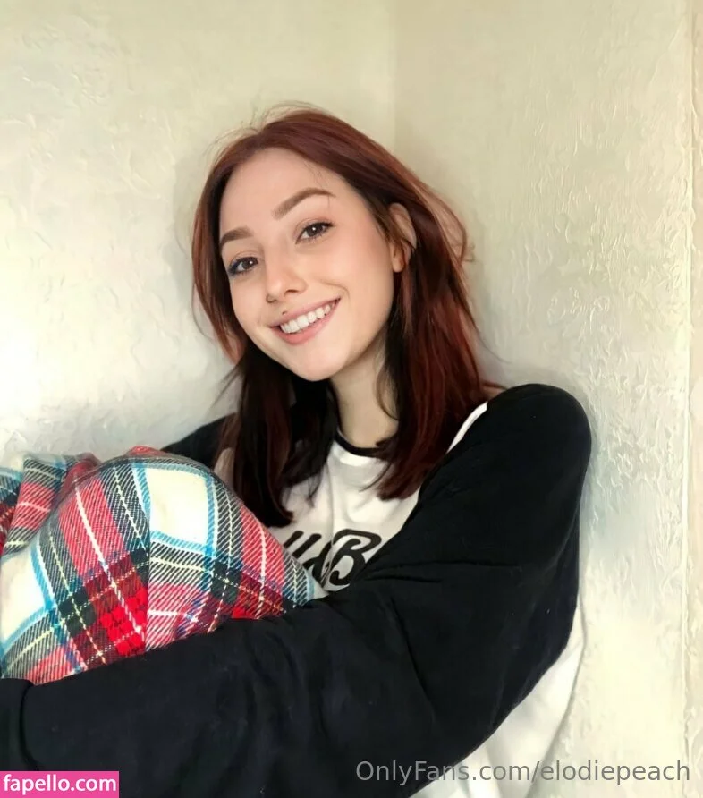 elodiepeach Onlyfans Photo Gallery 