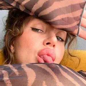 elodiepeach Onlyfans Photo Gallery 