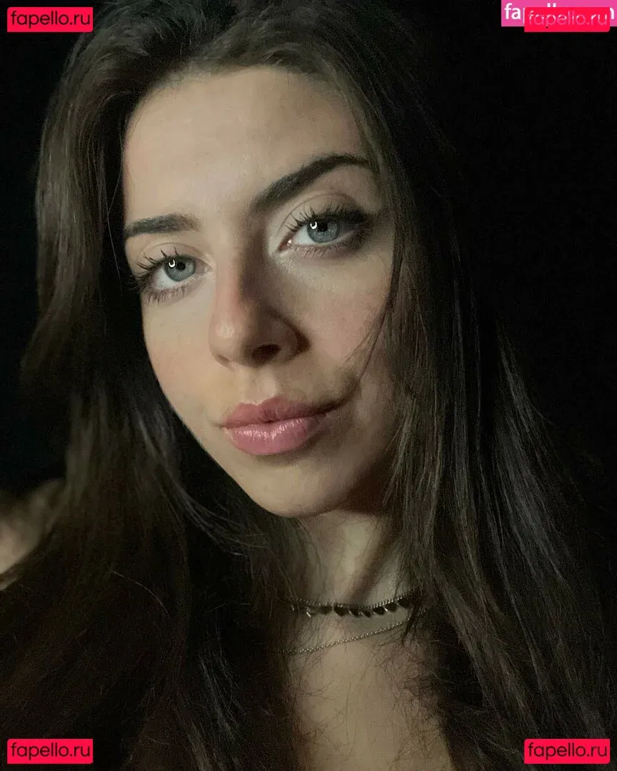 IlaMos ASMR Onlyfans Photo Gallery 