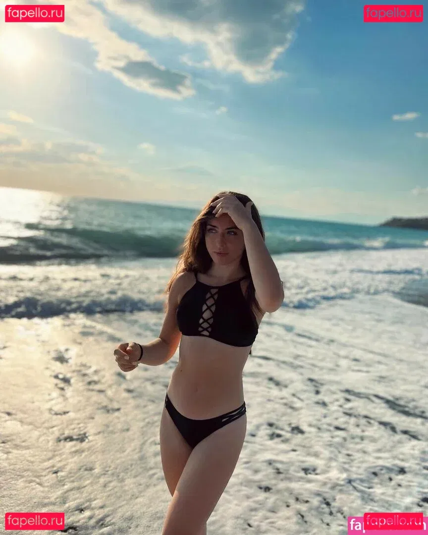 IlaMos ASMR Onlyfans Photo Gallery 