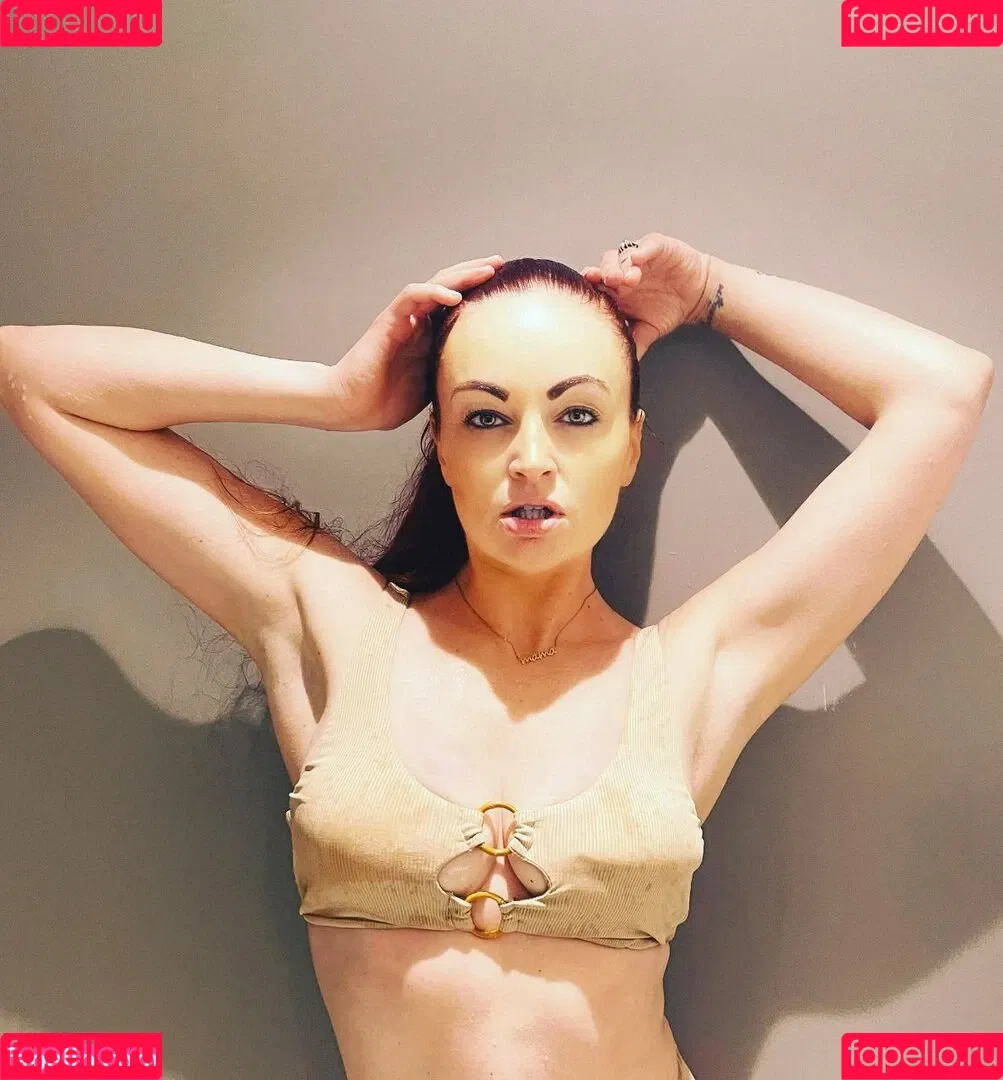 WomenWrestling Onlyfans Photo Gallery 