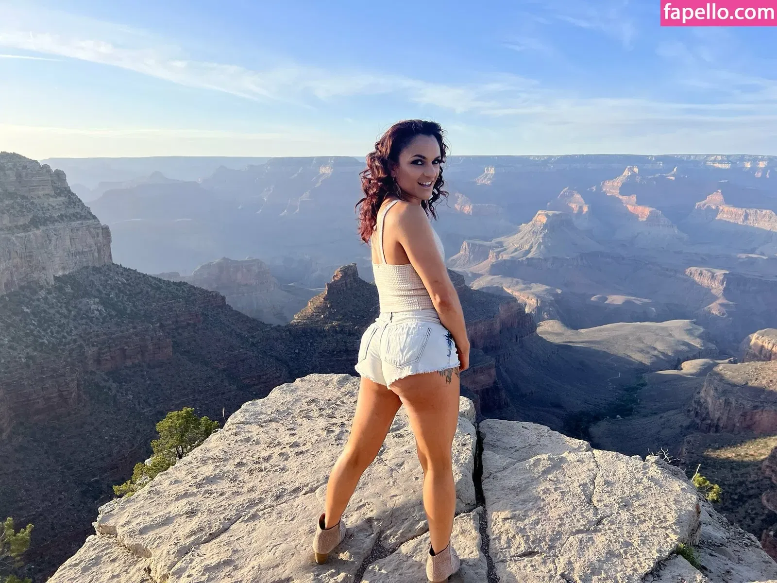 WomenWrestling Onlyfans Photo Gallery 