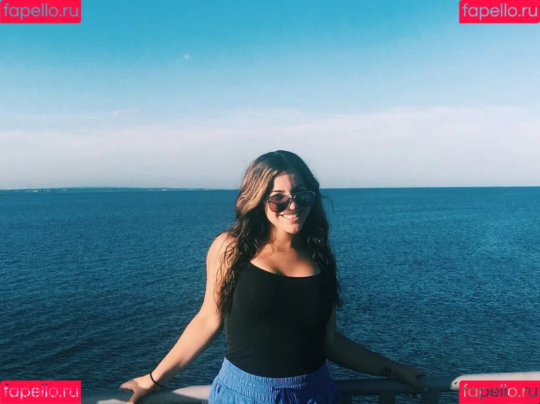Gabrielle F Onlyfans Photo Gallery 