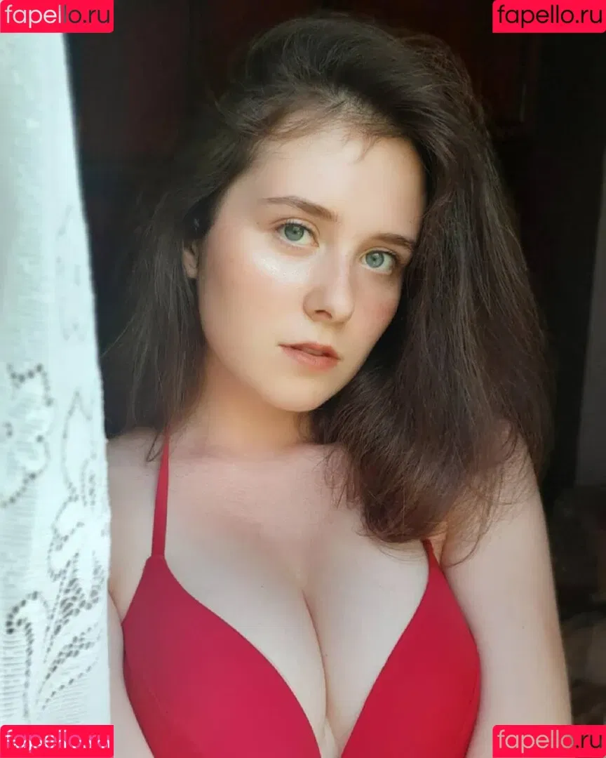 Elizaveta Milyaeva Onlyfans Photo Gallery 