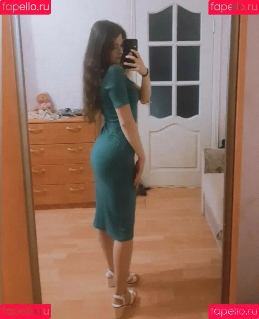Elizaveta Milyaeva Onlyfans Photo Gallery 