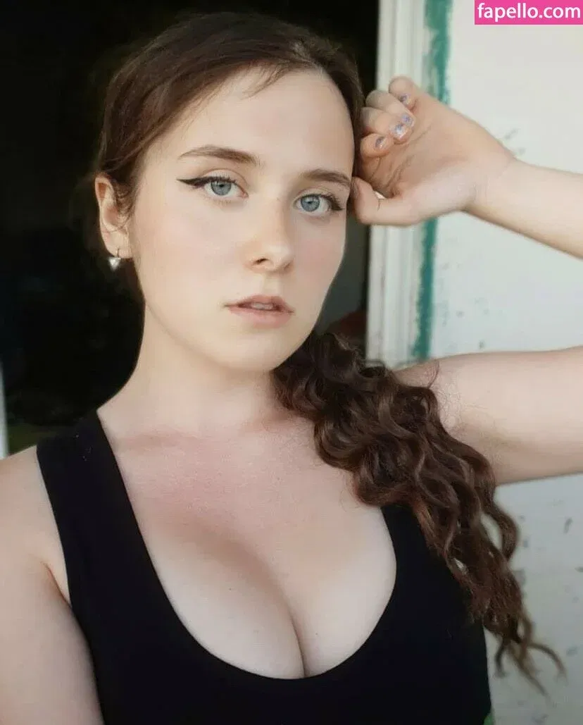 Elizaveta Milyaeva Onlyfans Photo Gallery 