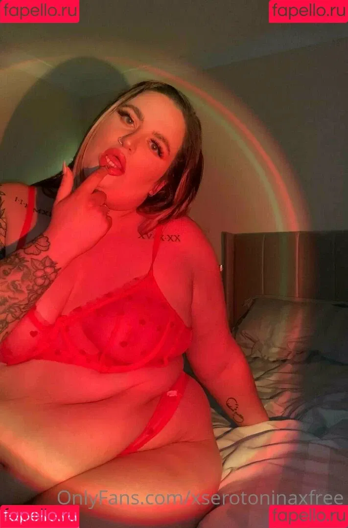 xserotoninaxfree Onlyfans Photo Gallery 