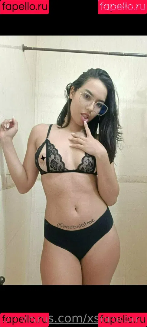 xserotoninaxfree Onlyfans Photo Gallery 