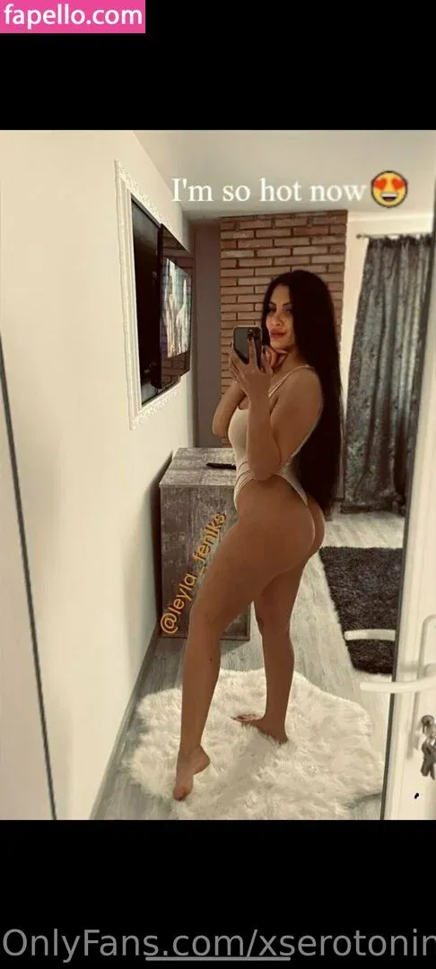 xserotoninaxfree Onlyfans Photo Gallery 