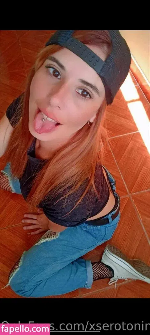 xserotoninaxfree Onlyfans Photo Gallery 