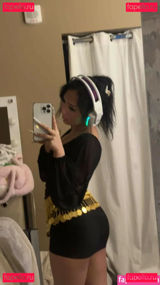 Samantha Yang Hmong Onlyfans Photo Gallery 