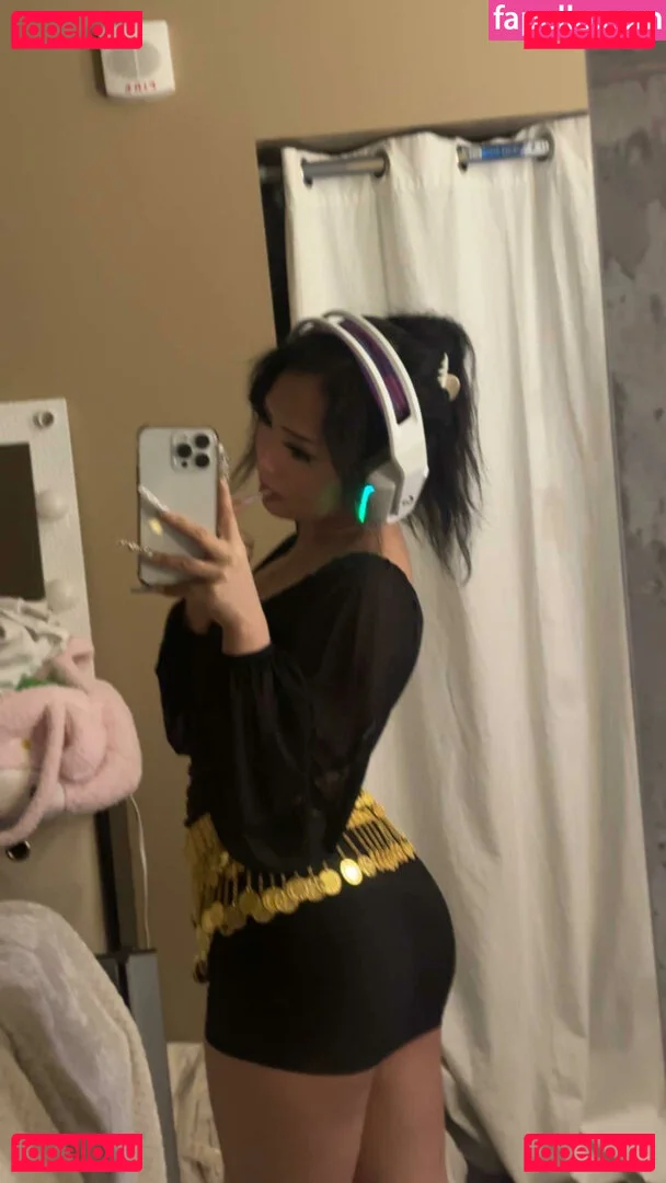 Samantha Yang Hmong Onlyfans Photo Gallery 