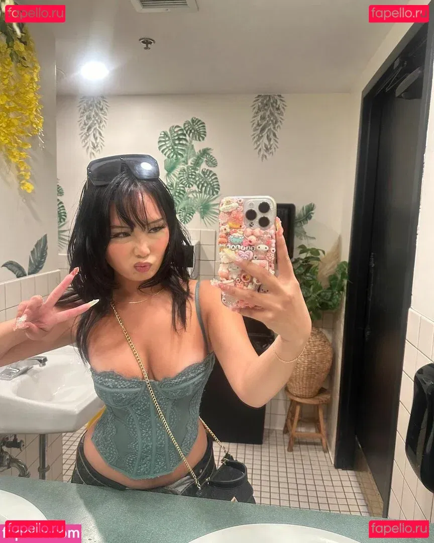 Samantha Yang Hmong Onlyfans Photo Gallery 
